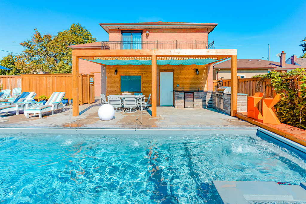 Toronto Backyard Interlocking, Woodworking & Fiberglass Pool Construction with Water Features