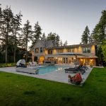 Toronto Landscaping features pool, patio construction and Sodding