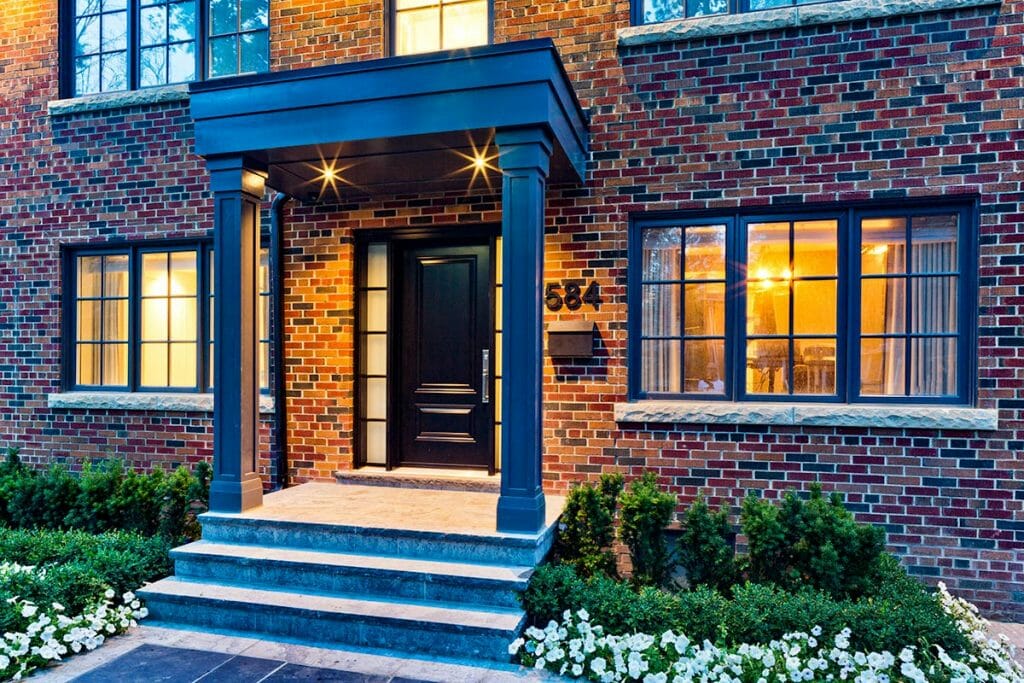 front yard landscaping and interlocking 