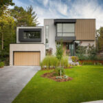 Front porch landscaping featuring Driveway Paving/Interlocking
