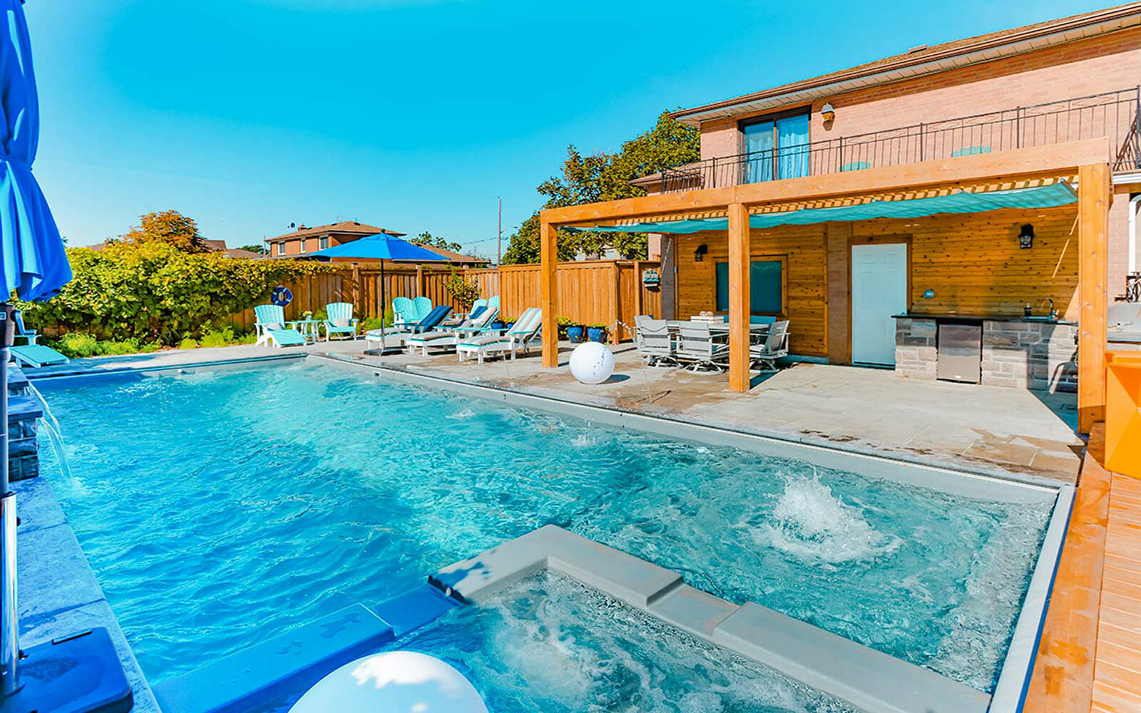 Toronto Pool Construction featuring Q&A on the Marc and Mandy Show.