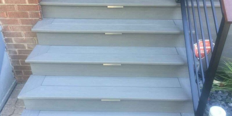 Toronto Landscaping project featuring stainless steel post and tempered glass railing by M.E contracting